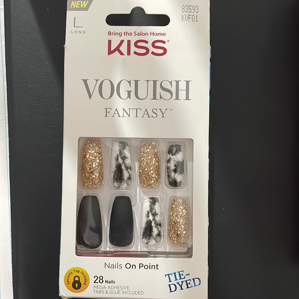 Kiss Nails voguish Fantasy tye dye nails